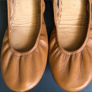 Chestnut Tieks - never worn out